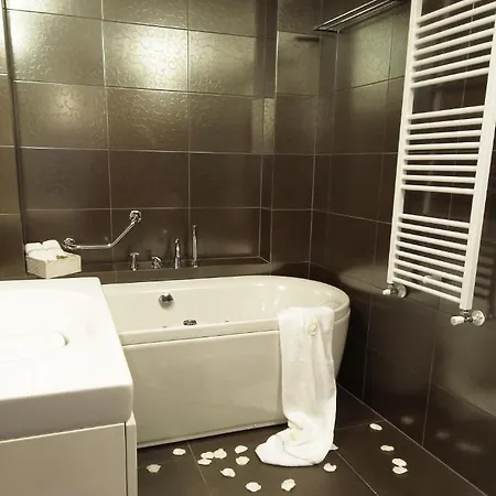 Boutique Vela Vrata מלון בוזט