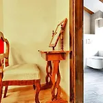 Boutique Vela Vrata 4*