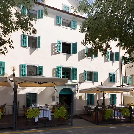 维拉吾拉塔精品酒店