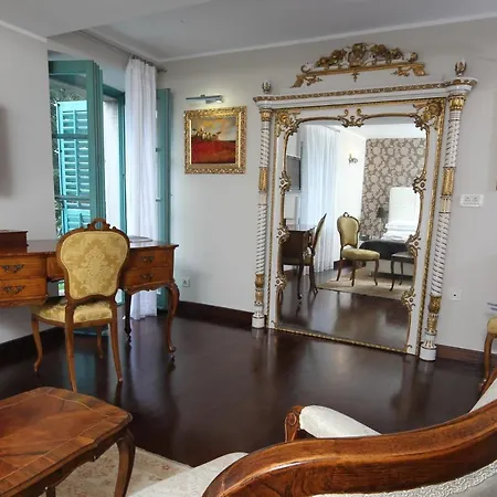 Boutique Vela Vrata فندق بوزت