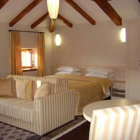 Boutique Vela Vrata 4* Buzet