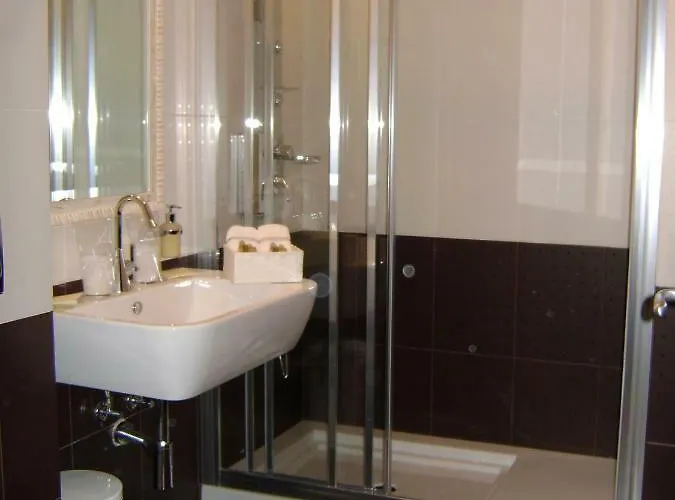 维拉吾拉塔精品酒店 4* 布泽特